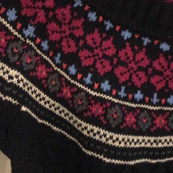 Cozy Winter Pullover Sweater - Picture 3 of 5